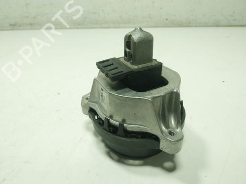 Used Engine mount BMW 4 Convertible (G23, G83) M 440 i Mild-Hybrid xDrive (374 hp) 30743250