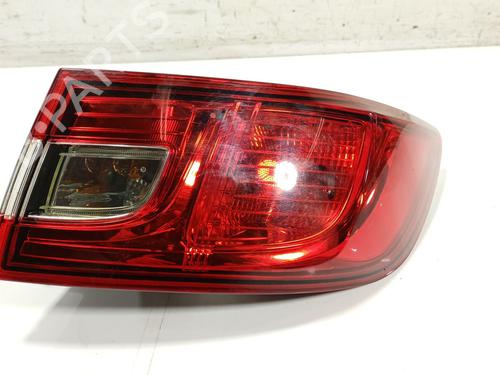 right-taillight-renault-clio-iv-bh_-2012-2013-2014-2015-2016-2017-2018-2019-2020-2021-36289124 main image
