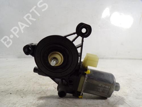 Used Left front window motor Left front window motor AUDI A3 Sportback (8VA, 8VF) 1.0 TFSI (115 hp) 9084630 9084630