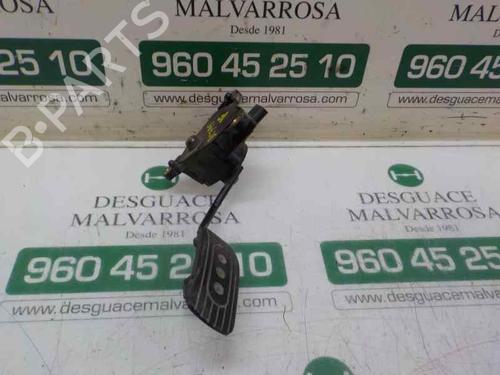 pedal-nissan-nv200-evalia-bus-2010-4552076 main image