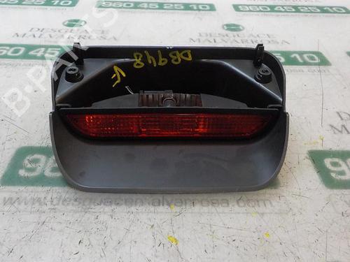 Used Rear center light DACIA SANDERO II 1.2 (75 hp) 10968881