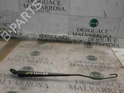 Used Front windshield wiper arm Front windshield wiper arm CITROËN XSARA (N1) 1.4 HDi (68 hp) 4020678 4020678