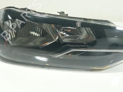 Used Right headlight VW POLO VI (AW1, BZ1, AE1) 1.0 TSI (95 hp) 30542572
