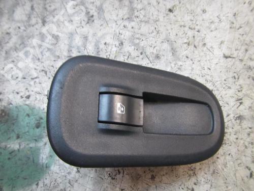 Used Right front window switch Right front window switch RENAULT KANGOO / GRAND KANGOO II (KW0/1_) 1.5 dCi 90 (KW05, KW08, KW0G, KW11) (90 hp) 3840330 3840330