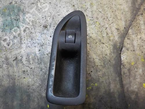 Used Right rear window switch Right rear window switch RENAULT LAGUNA II (BG0/1_) 1.9 dCi (BG08, BG0G) (120 hp) 3853765 3853765