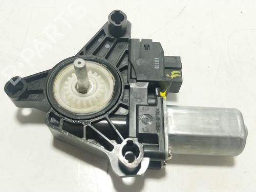 Vindusheismotor høyre bak MERCEDES-BENZ C-CLASS T-Model (S205) C 220 BlueTEC / d (205.204) (170 hp) 30091327