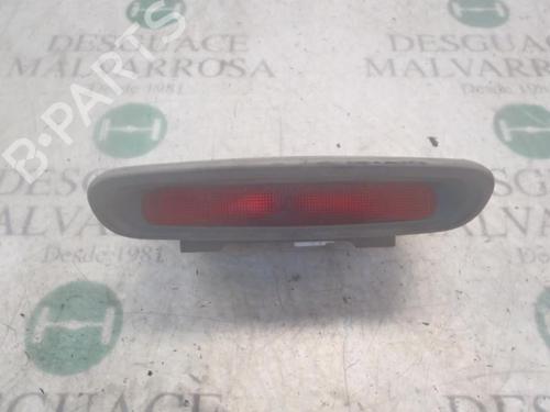 Used Rear center light HYUNDAI SANTA FÉ I (SM) 2.0 CRDi (113 hp) 10968576
