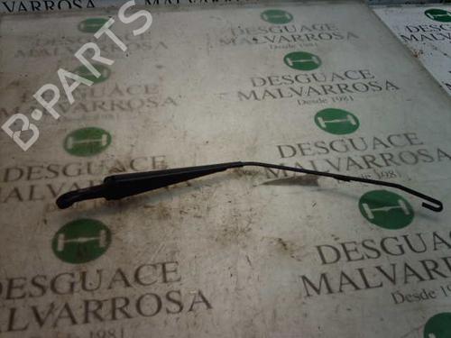 Used Front windshield wiper arm RENAULT MEGANE I (BA0/1_) 1.9 D Eco (BA0A, BA0U, BA0R) (64 hp) 3736559