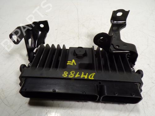 Used Engine control unit (ECU) Engine control unit (ECU) TOYOTA YARIS CROSS (MXP_) 1.5 Hybrid (MXPJ10) (116 hp) 15106559 15106559