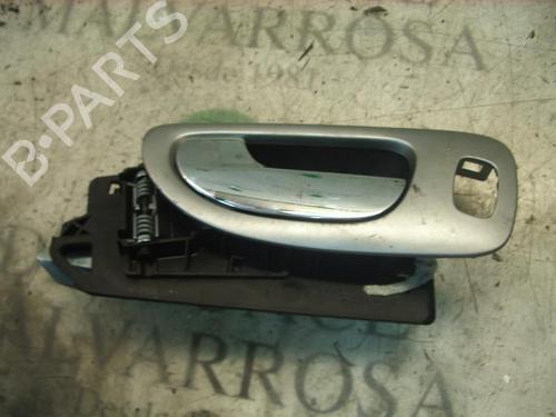Used Rear left interior door handle Rear left interior door handle PEUGEOT 307 Break (3E) 2.0 HDI 90 (90 hp) 3782218 3782218