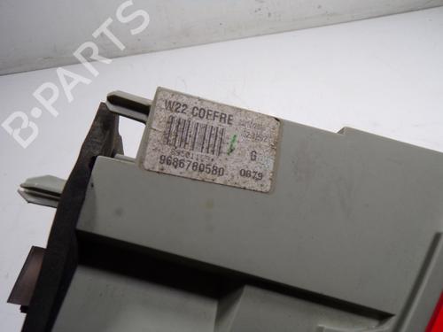 Left tailgate light PEUGEOT 508 SW I (8E_) 2.0 HDi | BP15398075C79