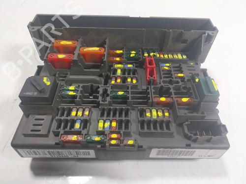 Used Fuse box Fuse box BMW 3 (E90) 318 d (143 hp) 17824725 17824725