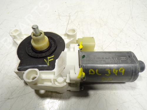 Used Right front window motor Right front window motor LANCIA VOYAGER MPV (404_) 2.8 CRD (RT, 53) (178 hp) 13621451 13621451