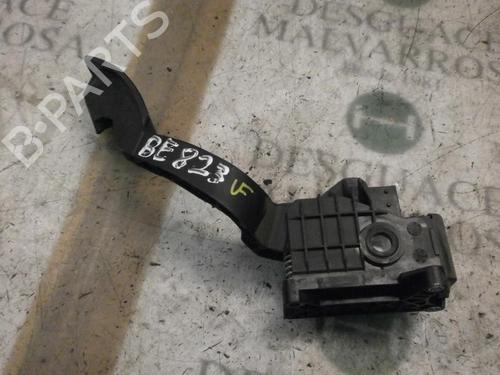 Used Pedal Pedal FIAT GRANDE PUNTO (199_) 1.3 D Multijet (75 hp) 3738643 3738643