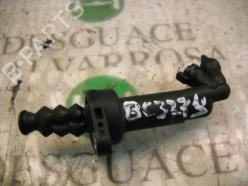 Used Clutch slave cylinder Clutch slave cylinder SEAT CORDOBA (6K2) 1.9 TDI (90 hp) 14265951 14265951