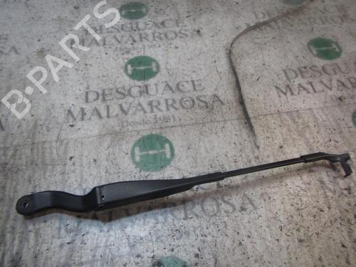 Used Front windshield wiper arm Front windshield wiper arm 4010116 4010116