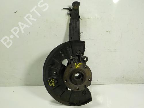 Used Right front steering knuckle Right front steering knuckle PORSCHE CAYENNE (9PA) 3.2 (250 hp) 10002998 10002998