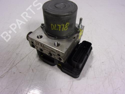 Used ABS pump AUDI A1 (8X1, 8XK) 1.0 TFSI (95 hp) 15647901