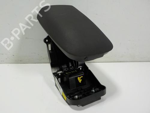 Used Armrest / Center console Armrest / Center console VOLVO V40 Cross Country (526) [2012-2019] 13242153 13242153