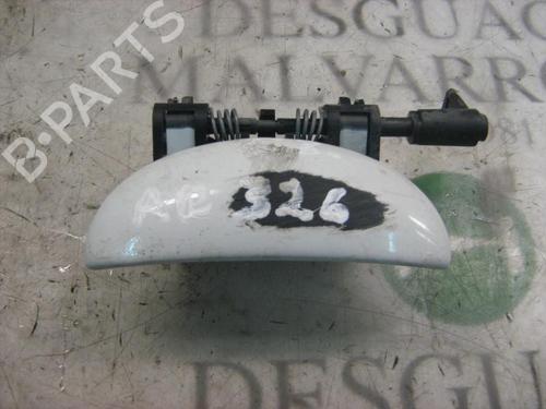 Türgriff hinten links außen für PEUGEOT 206 Hatchback (2A/C) 1.4 i (75 hp) 3733711