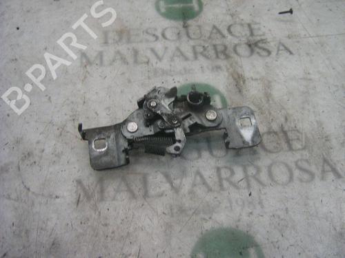 Used Hood lock CITROËN XSARA (N1) 1.6 i (88 hp) 8772403