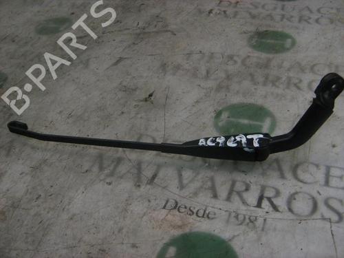 Used Rear windshield wiper arm KIA RIO I Hatchback (DC) 1.5 16V (98 hp) 3738662