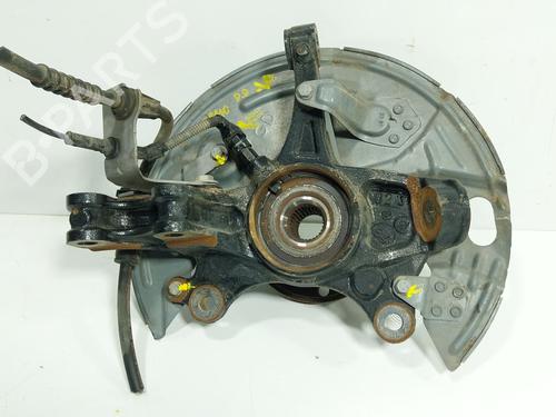 Used Right front steering knuckle Right front steering knuckle PEUGEOT 3008 II SUV (MC_, MR_, MJ_, M4_) [2016-2026] 33687314 33687314