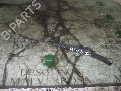 Used Front windshield wiper arm Front windshield wiper arm 3754590 3754590