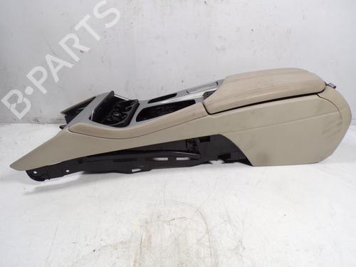 Used Armrest / Center console Armrest / Center console BMW 5 (F10) 530 d xDrive (258 hp) 8245221 8245221