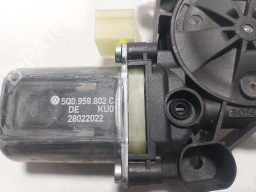 Left front window motor AUDI Q3 (F3B) 35 TDI | BP25129278E21 