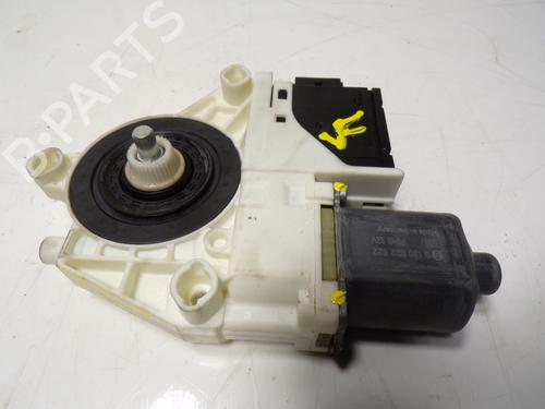 Used Right front window motor Right front window motor ALFA ROMEO GIULIA (952_) 2.2 D (952AEM250, 952AEA250) (150 hp) 11083357 11083357