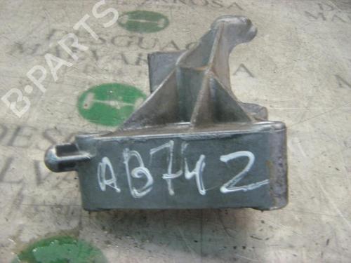 Used Engine mount Engine mount OPEL VECTRA B Hatchback (J96) 2.0 DTI 16V (F68) (101 hp) 9086521 9086521