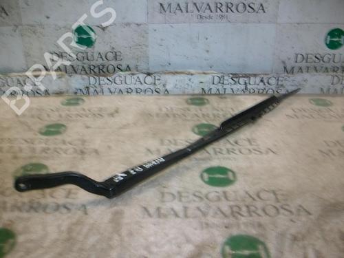 Used Front windshield wiper arm FORD FIESTA V (JH_, JD_) 1.4 TDCi (68 hp) 3771730