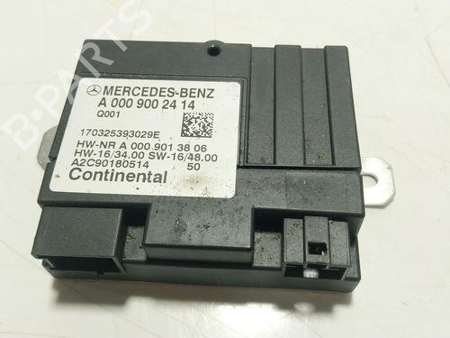 Used Electronic module Electronic module MERCEDES-BENZ C-CLASS T-Model (S205) C 220 BlueTEC / d (205.204) (170 hp) 30610604 30610604