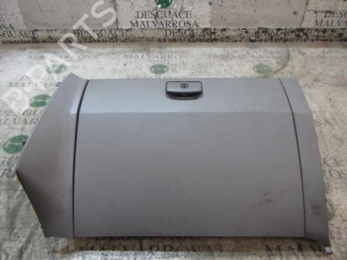 Used Glove box KIA SORENTO I (JC) 2.5 CRDi 4WD (140 hp) 3837155
