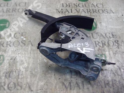 Used Hand brake Hand brake SEAT ALTEA XL (5P5, 5P8) 1.9 TDI (105 hp) 8772646 8772646