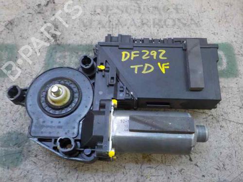 Used Right rear window motor Right rear window motor VW PHAETON (3D1, 3D2, 3D3, 3D4, 3D6, 3D7, 3D8, 3D9) 5.0 V10 TDI 4motion (313 hp) 6677132 6677132