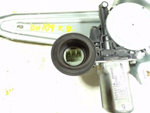 Rear right window mechanism TOYOTA YARIS (_P13_) 1.3 (NSP130_, NSP130) | BP8150554C25 