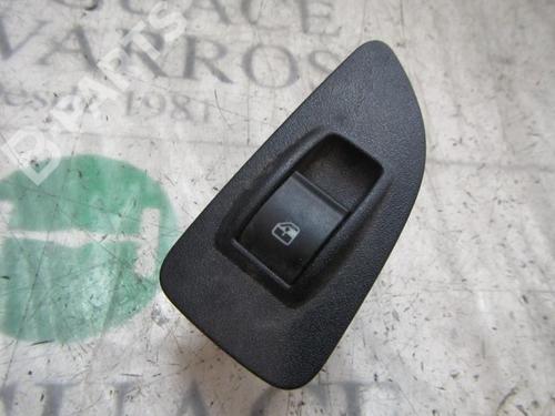 Used Right rear window switch Right rear window switch FIAT BRAVO II (198_) 1.9 D Multijet (198AXB1A) (120 hp) 3822322 3822322