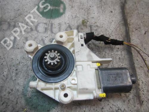 Right front window motor FORD FOCUS II Turnier (DA_, FFS, DS) 2.0 TDCi | BP3843961E20 