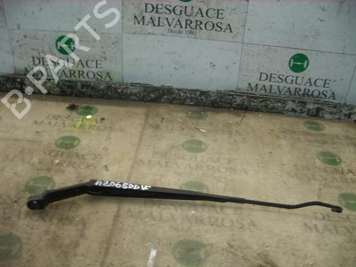 Used Front windshield wiper arm Front windshield wiper arm HYUNDAI MATRIX (FC) 1.5 CRDi (82 hp) 3746396 3746396
