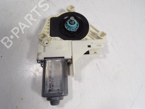 Used Right front window motor Right front window motor AUDI Q3 (8UB, 8UG) [2011-2020] 8306087 8306087