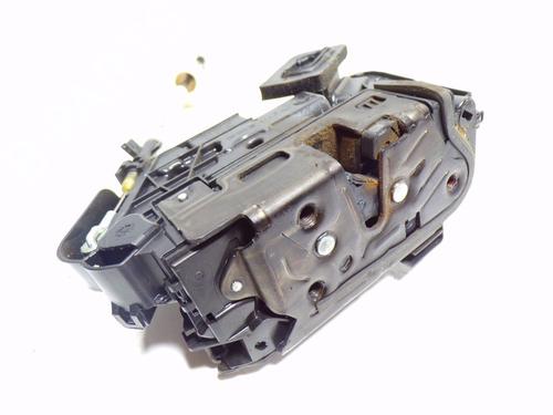 front-right-lock-seat-arona-kj7-kjp-5tb837016a-5tb837016a-2017-8306024 main image