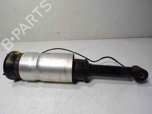 Used Right front shock absorber Right front shock absorber LAND ROVER DISCOVERY III (L319) 2.7 TD 4x4 (190 hp) 13299390 13299390