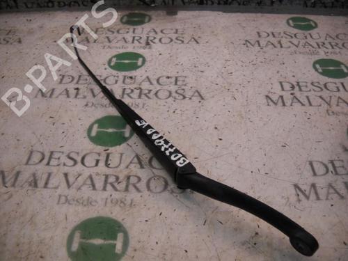 Used Front windshield wiper arm PEUGEOT 307 (3A/C) 2.0 HDi 90 (90 hp) 3793696