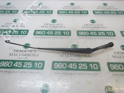 Used Front windshield wiper arm Front windshield wiper arm 3864945 3864945
