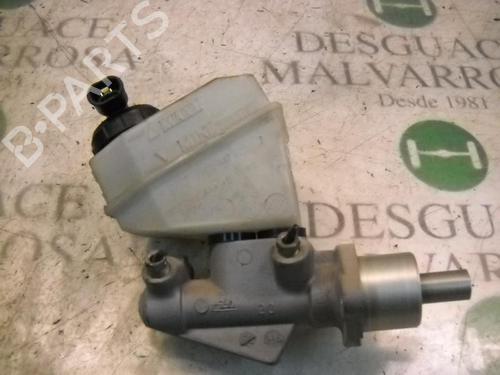 Used Brake master cylinder Brake master cylinder RENAULT CLIO II (BB_, CB_) 1.2 (BB0A, BB0F, BB10, BB1K, BB28, BB2D, BB2H, CB0A,... (58 hp) 3787576 3787576