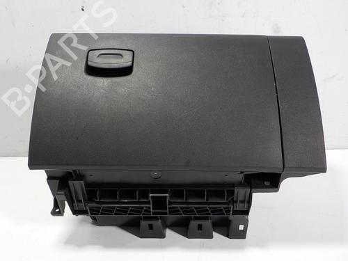Used Glove box RENAULT KADJAR (HA_, HL_) 1.2 TCe 130 (HLMR) (130 hp) 15061276