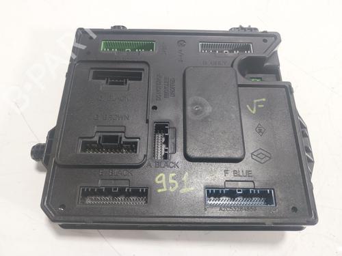 Used Electronic module RENAULT SCÉNIC III (JZ0/1_) 1.5 dCi (110 hp) 18069317