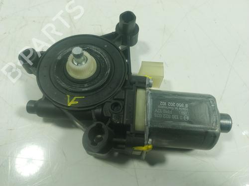 Used Right front window motor Right front window motor SEAT ATECA (KH7, KHP) 1.5 TSI (150 hp) 17164365 17164365